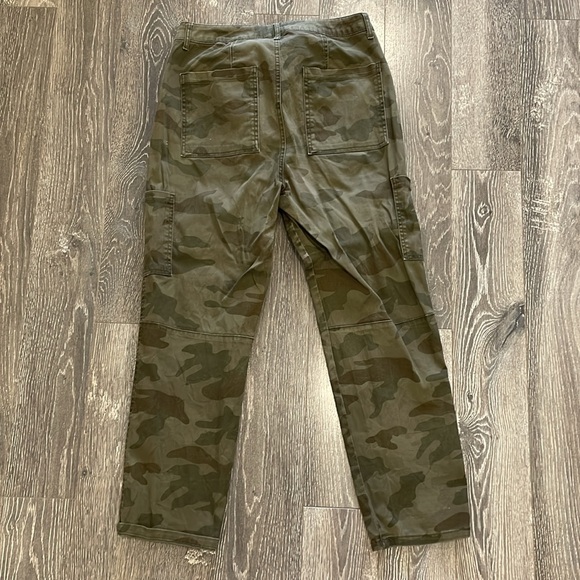 Garage Cargo Pants - Picture 4 of 5